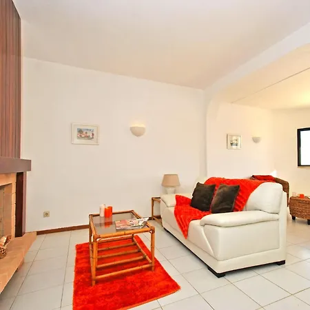 Villa In Gale Near Sao Lourenco Beach